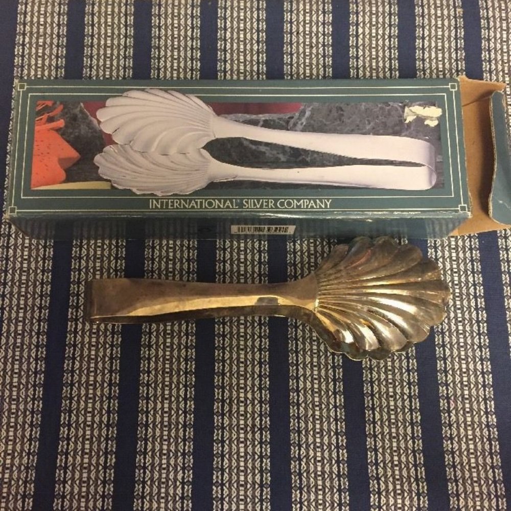 Vintage International Silver Company Silver Plated Tongs 9" silverplate